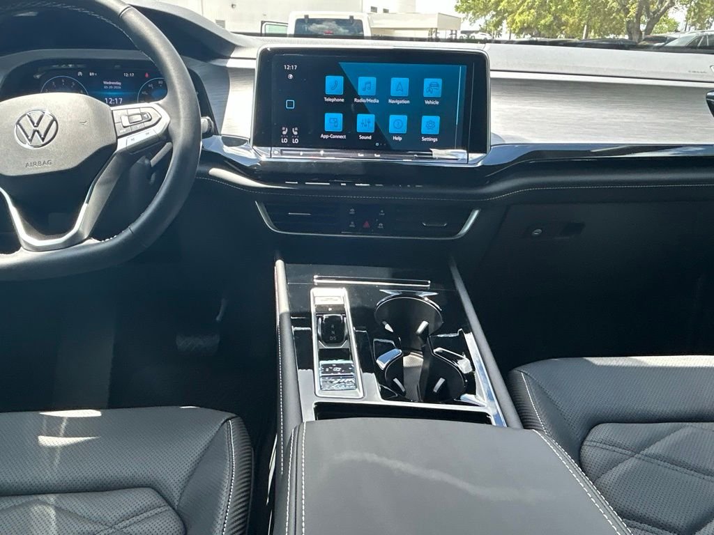 New 2026 Silver Volkswagen 2.0T SE w/Technology image 10