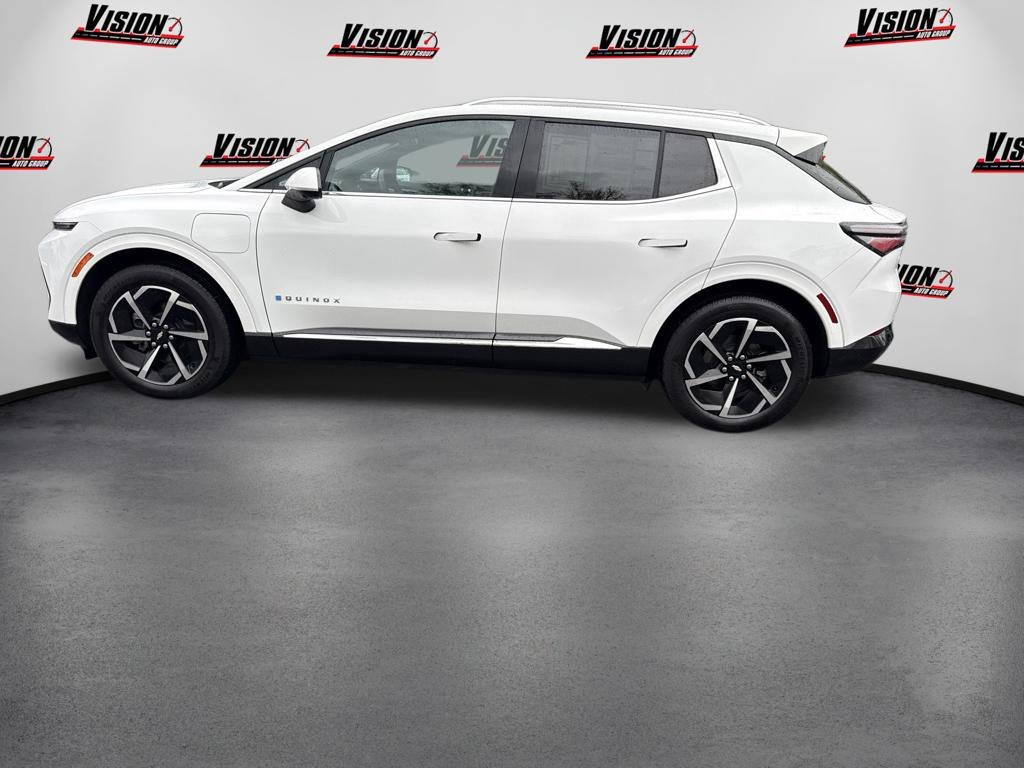 Used 2024 White Chevrolet LT image 8