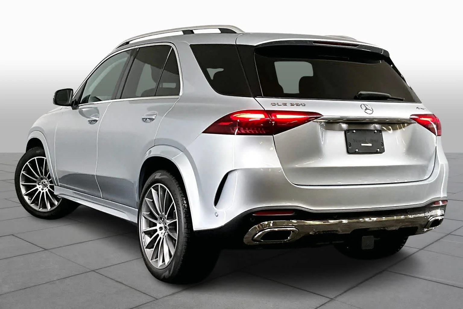 New 2026 Cirrus Silver Metallic Mercedes-Benz GLE 350 image 4