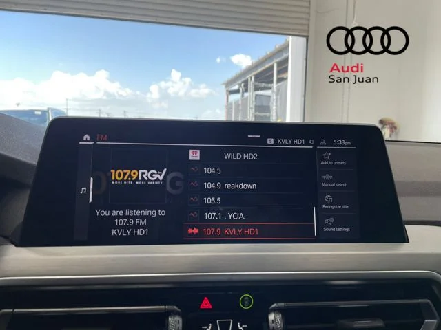 Used 2023 Black BMW sDrive30i image 29