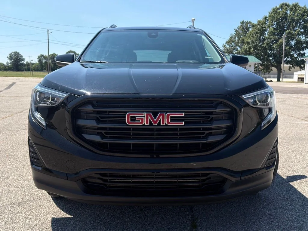 Used 2020 Black GMC SLE image 13