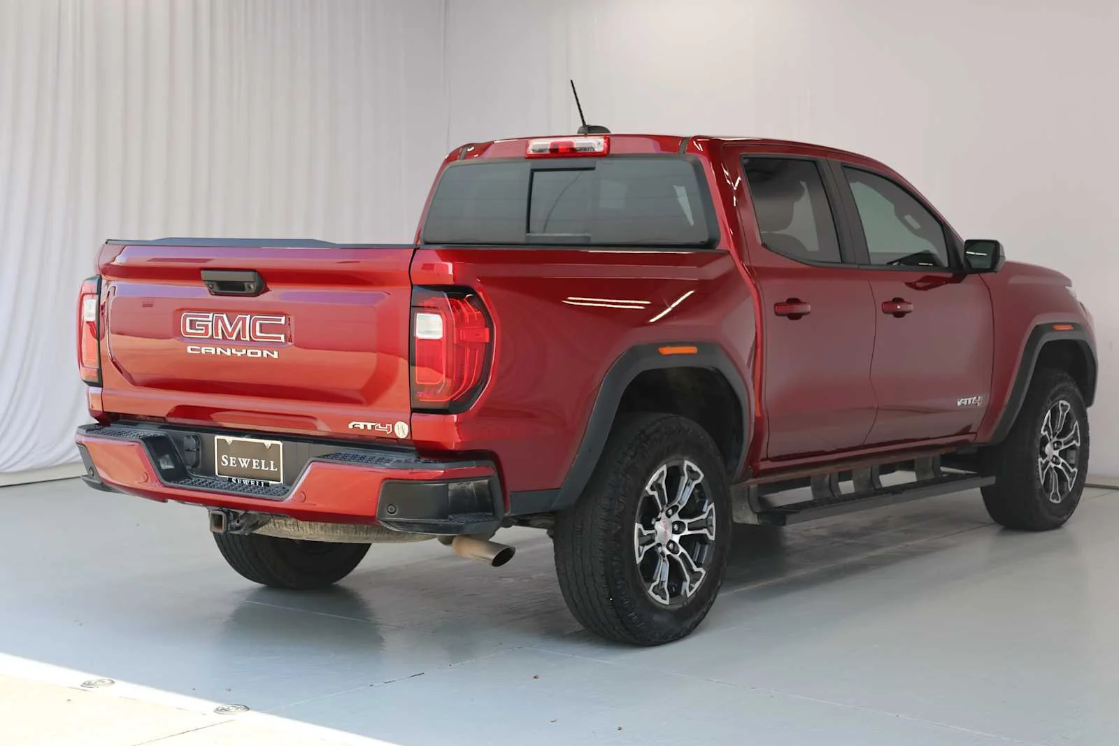 Used 2024 Volcanic Red Tintcoat GMC 4WD AT4 image 10