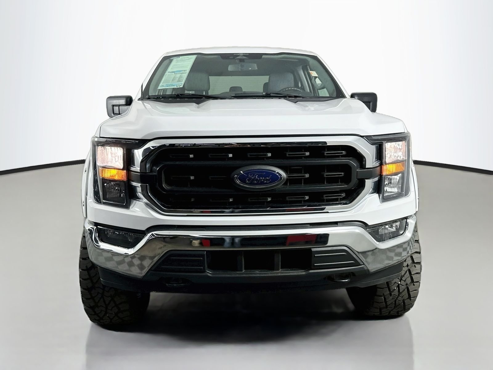 Used 2023 White Ford XL image 2
