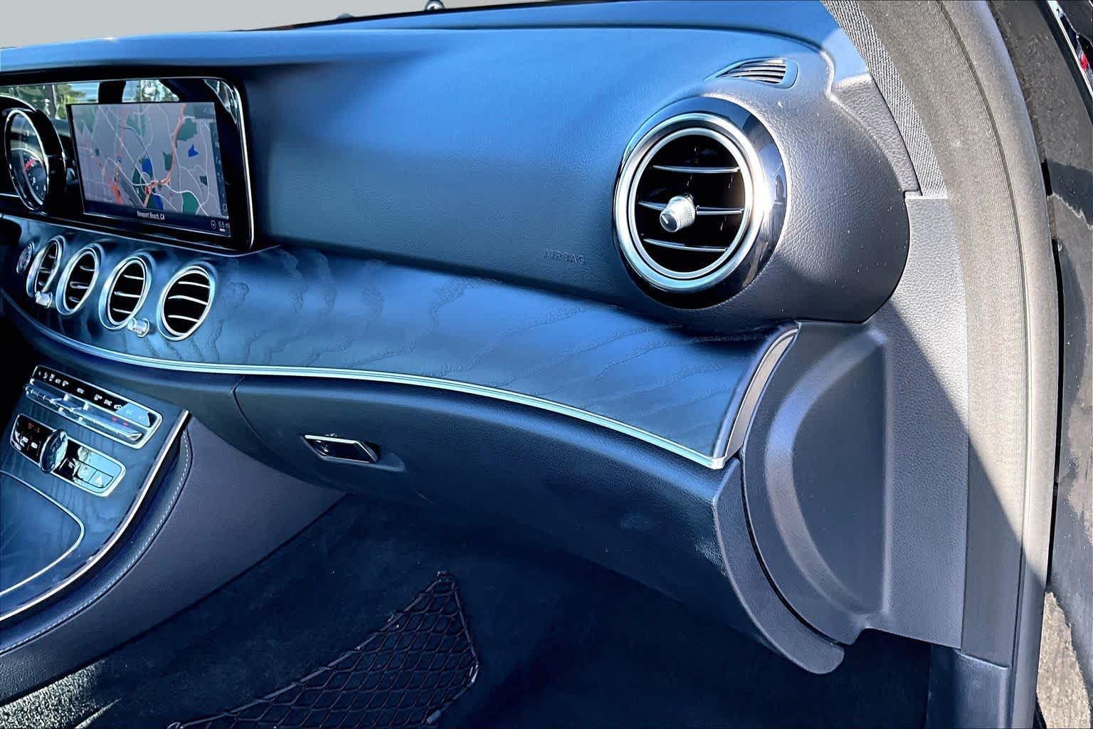 Used 2019  Mercedes-Benz E 300 image 17