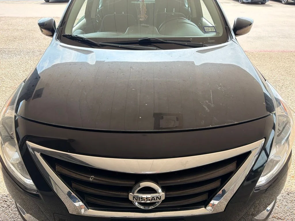Used 2019 Black Nissan 1.6 SV image 3