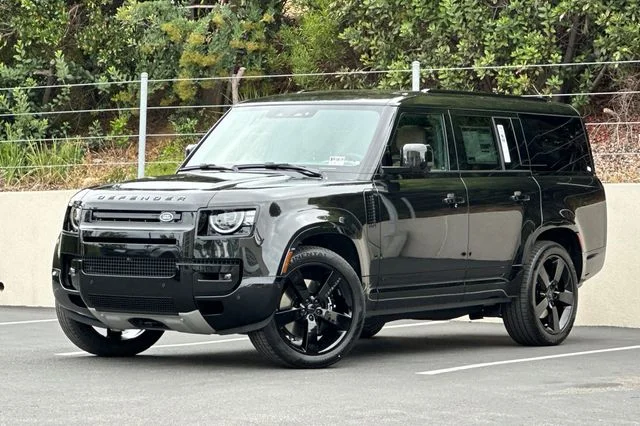 2026 Land Rover Defender 130 V8