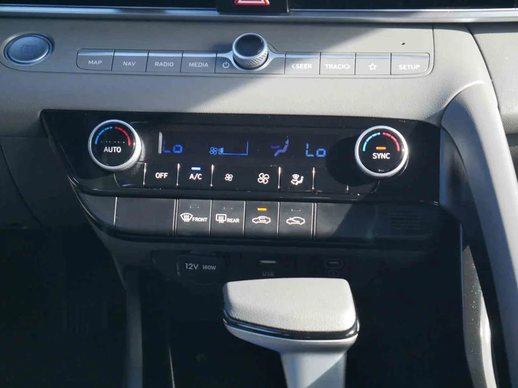 Used 2024 Silver Hyundai SEL image 7