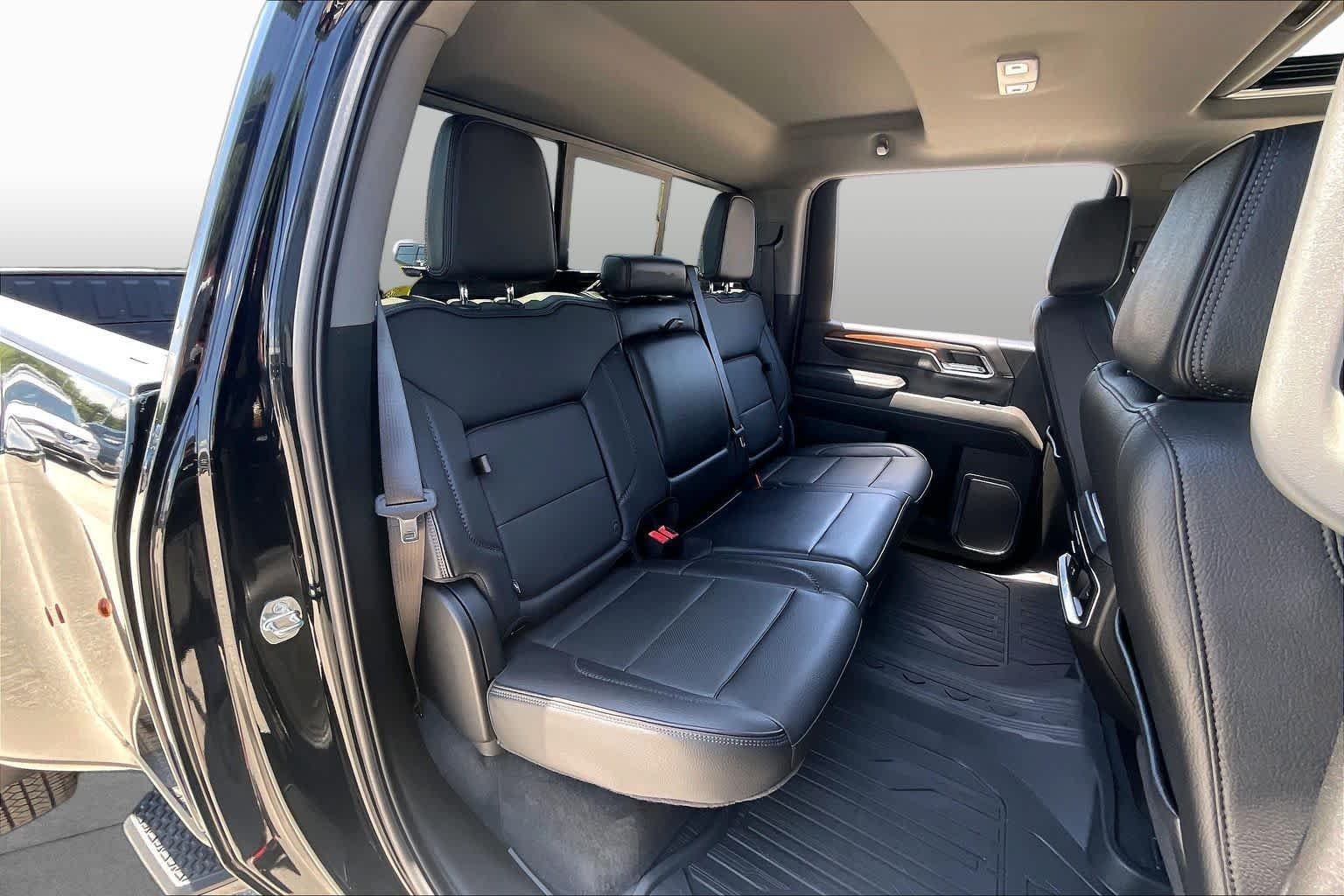Used 2024 Onyx Black GMC Denali DRW image 21