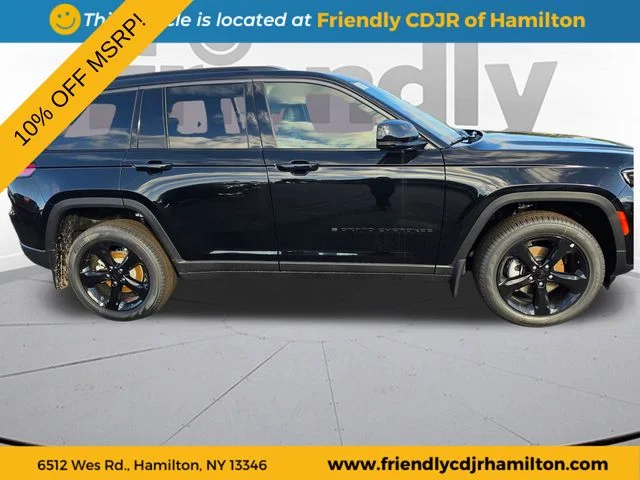 New 2026 Diamond Black Crystal Pearl-Coat Exterior Paint Jeep Limited image 4