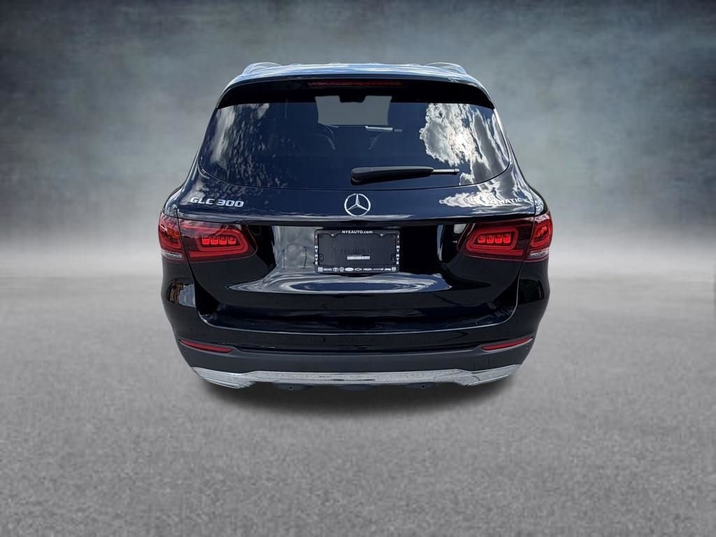 Used 2022 Black Mercedes-Benz GLC 300 image 4