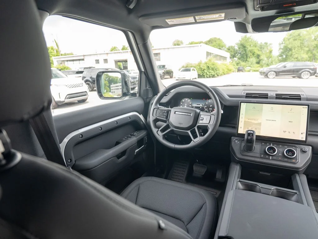 New 2026 Fuji White Land Rover S image 18