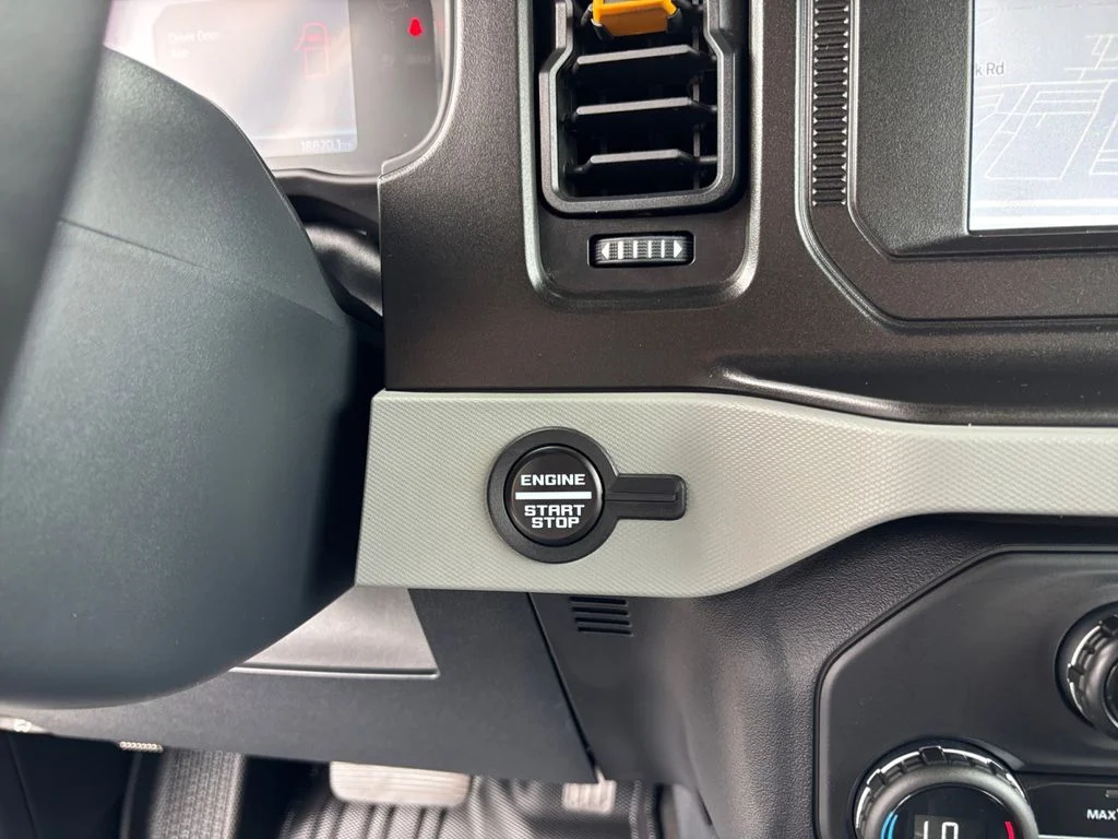 Used 2023 Gray Ford Badlands image 29