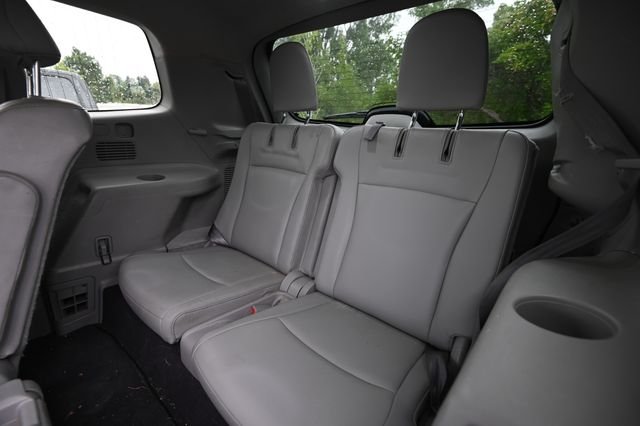 Used 2012 Green Toyota SE image 11