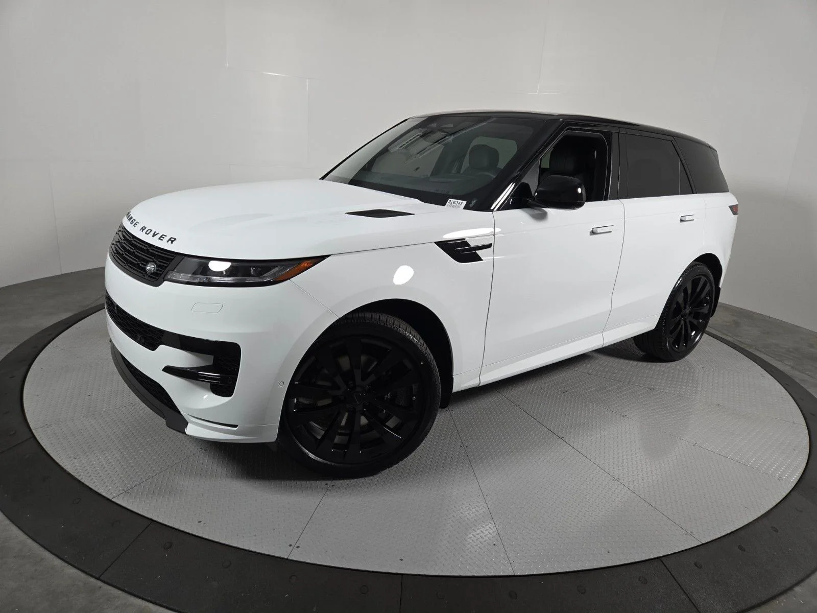 New 2026 Fuji White Land Rover Dynamic SE image 1