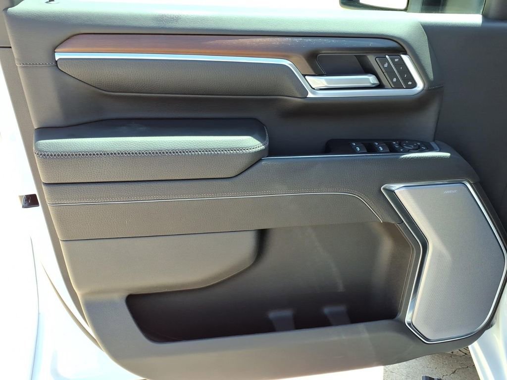 2026 GMC Sierra 2500HD Denali - Photo 17