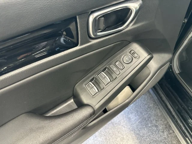 Certified Used 2024 Black Honda EX-L image 14