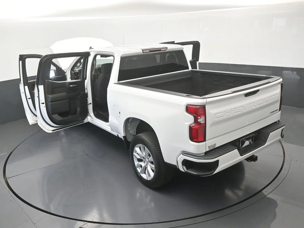 Used 2022 Summit White Chevrolet Custom image 66