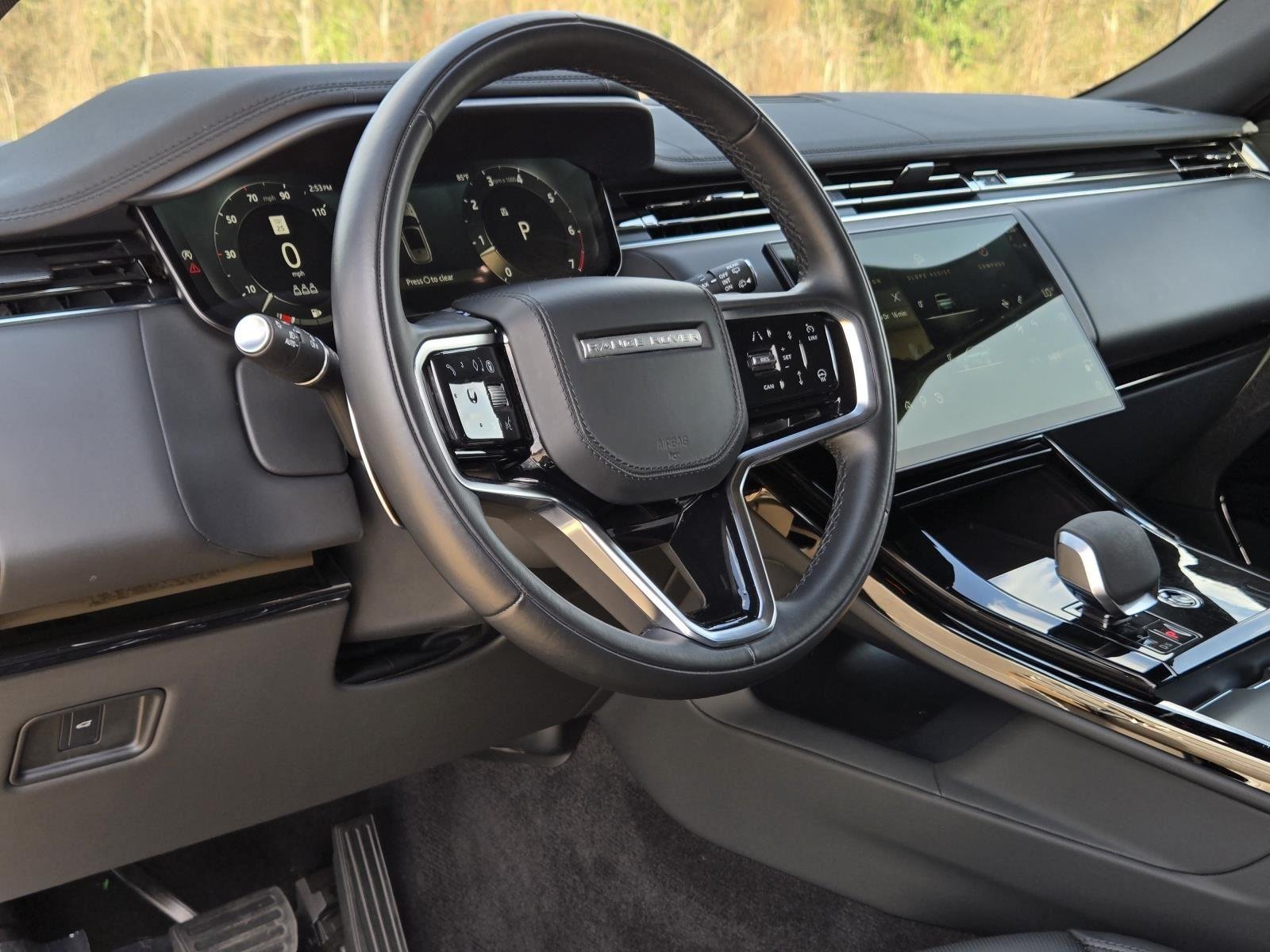 Used 2025 Santorini Black Metallic Land Rover SE image 19