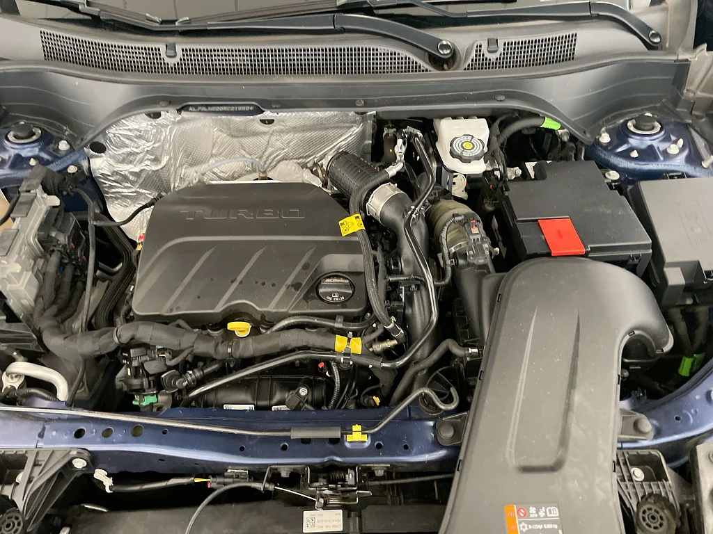 Used 2024 Blue Glow Metallic Chevrolet LT image 27