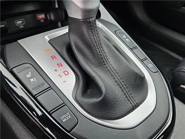 Used 2024 Snow White Pearl KIA GT-Line (IVT) image 19