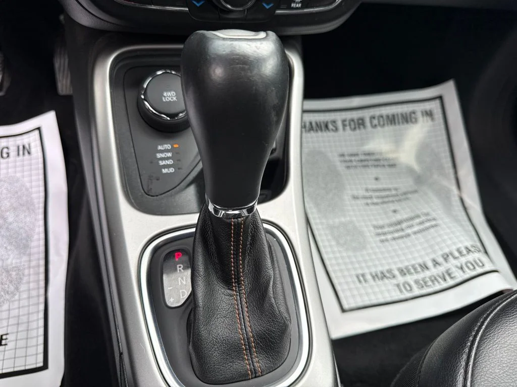 Used 2018 Gray Jeep Latitude image 34