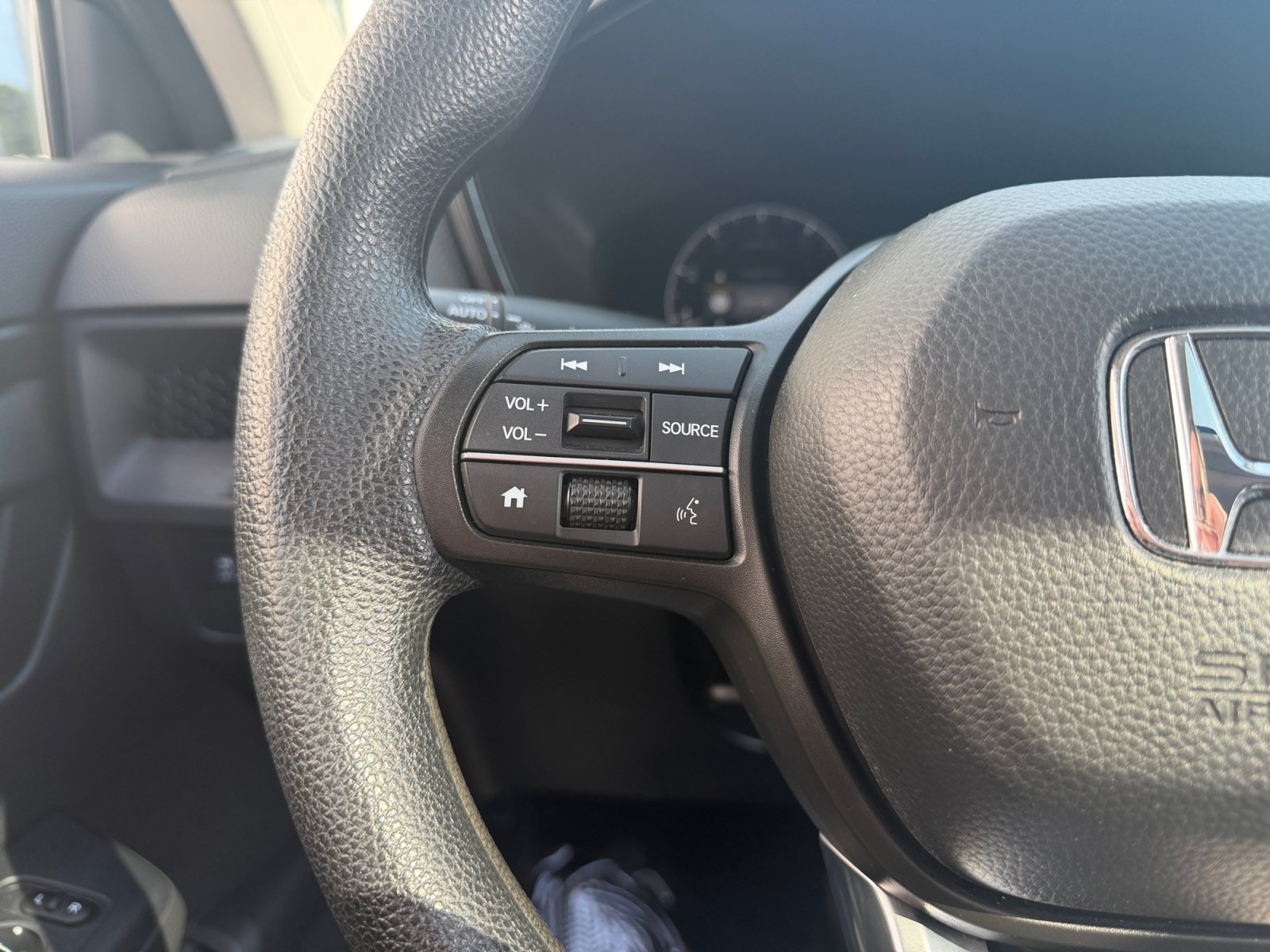 2025 Honda CR-V EX - Photo 11