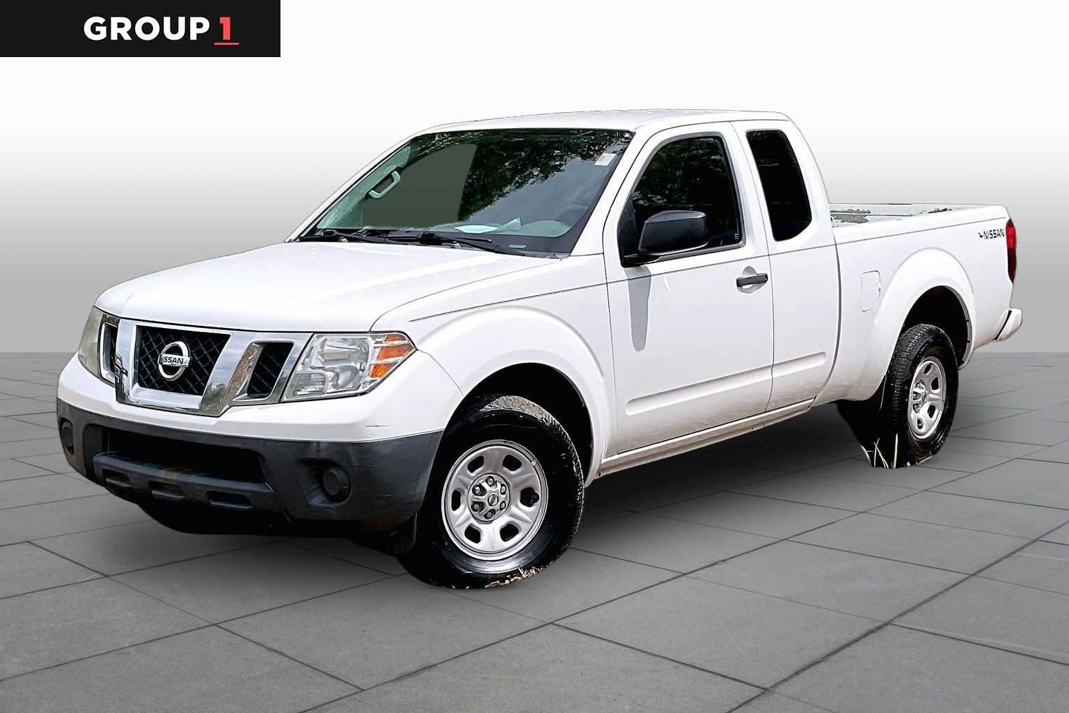Pre-Owned 2017 Nissan Frontier S