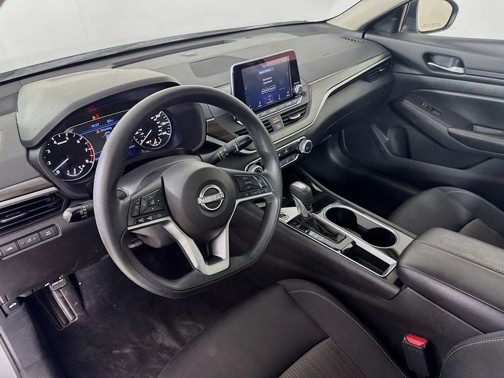 Certified Used 2024 Silver Nissan 2.5 SV image 10