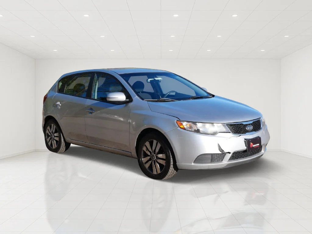 Used 2013 Silver Kia EX image 1