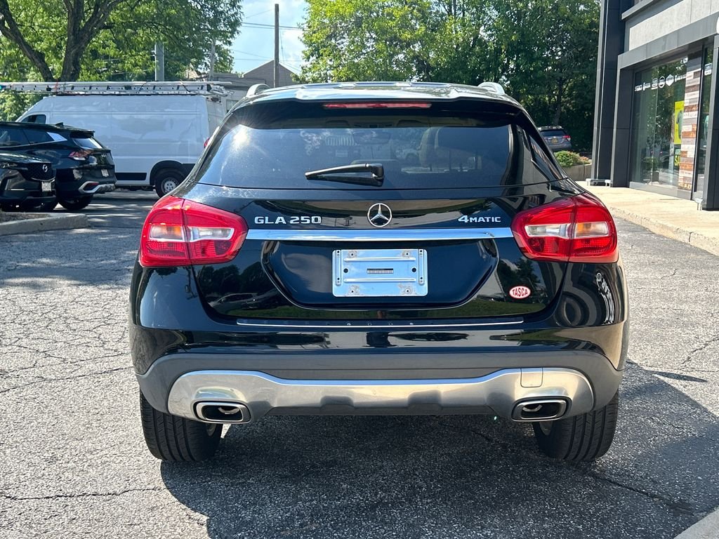 Used 2018 Black Mercedes-Benz GLA 250 image 3