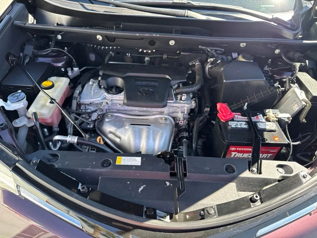 Used 2017 Black Toyota XLE image 19