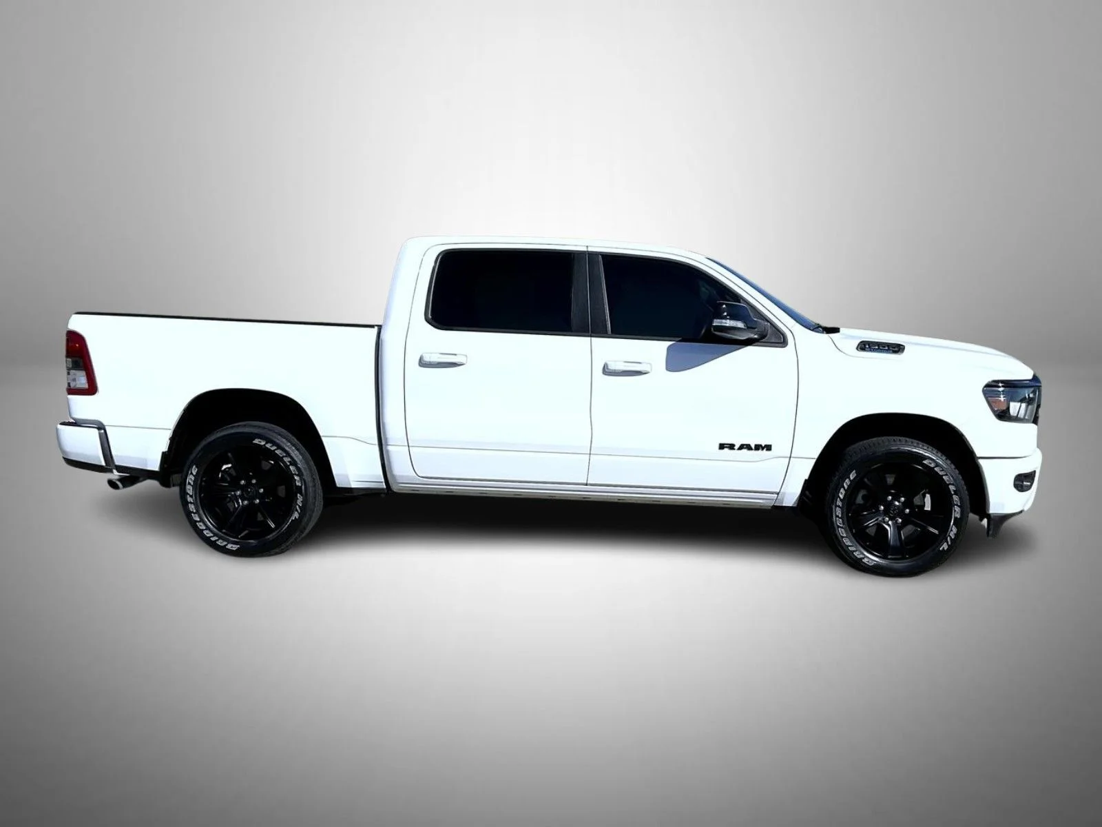Used 2022 White Ram Big Horn/Lone Star image 4