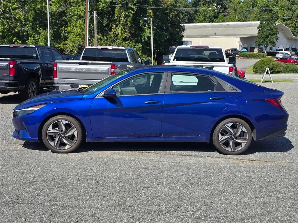 Used 2023 Blue Hyundai SEL image 23