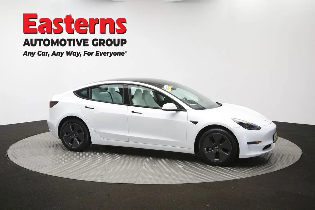 Used 2023 White Tesla Base image 42