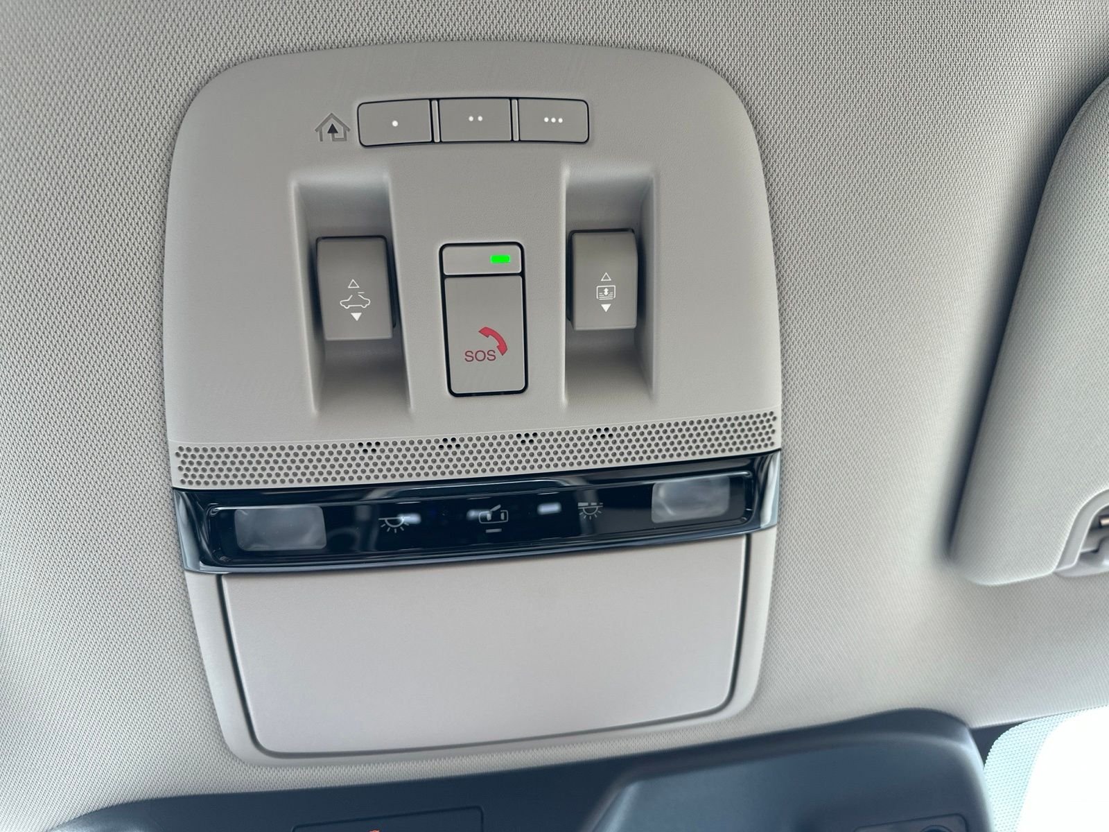 New 2026 White Nissan Platinum image 93