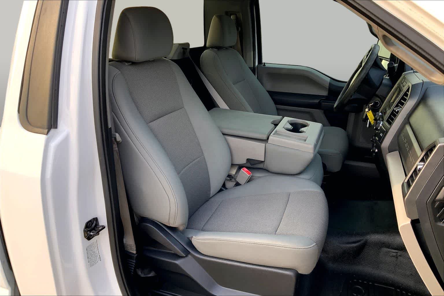 Used 2018 Oxford White Ford F-350 SRW Pickup XL image 8
