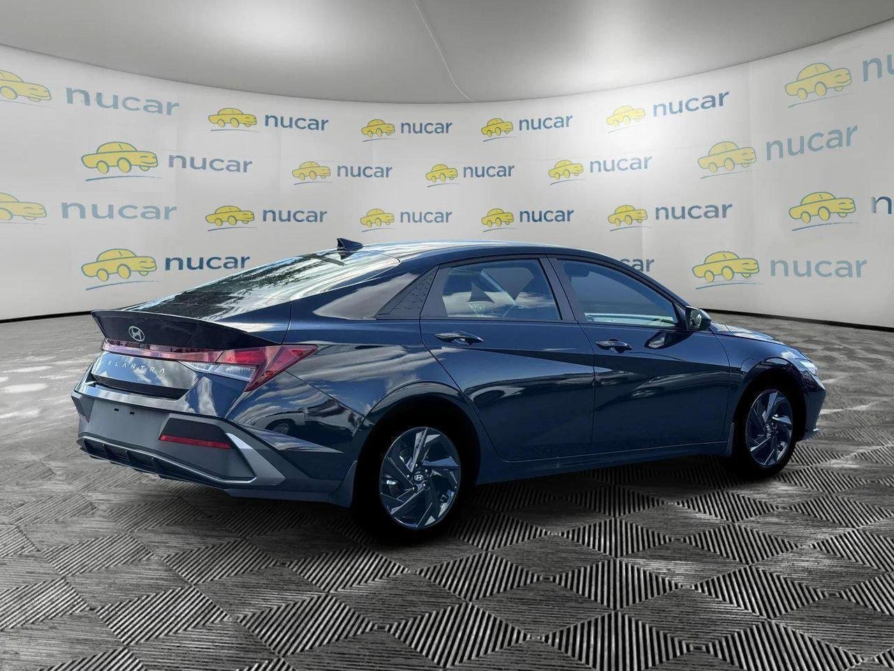 2026 Hyundai Elantra — photo 8