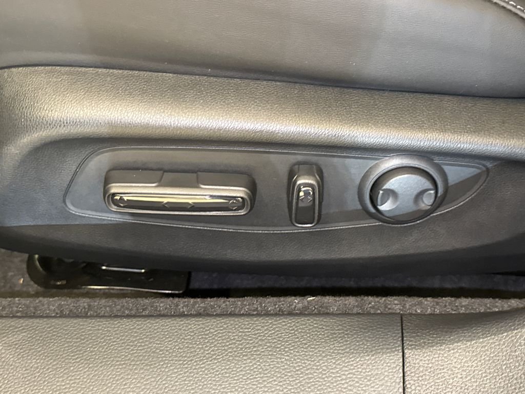 2025 Honda Accord Hybrid Sport-L - Photo 23