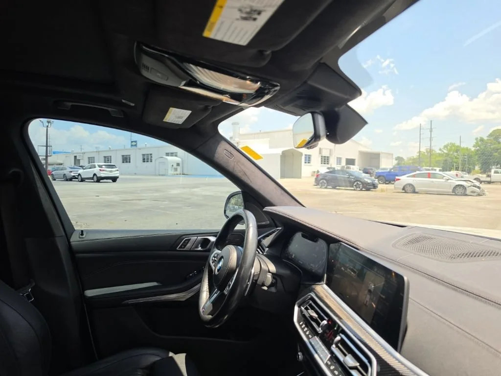 Used 2022 White BMW M50i image 36