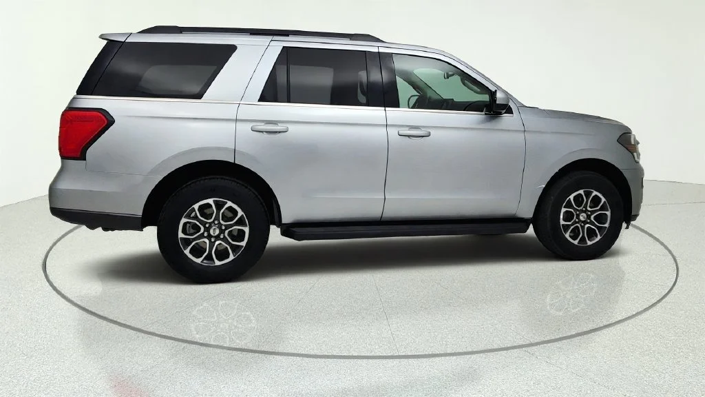 Used 2024 Gray Ford XLT image 6