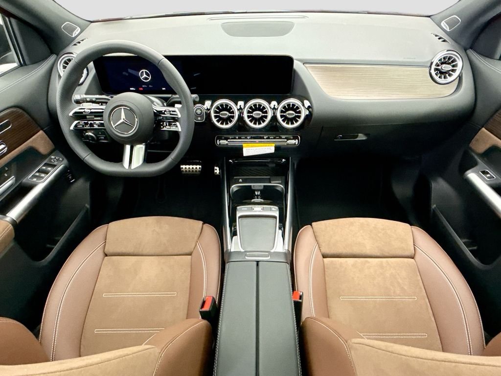 New 2026 MANUFAKTUR Patagonia Red Metallic Mercedes-Benz GLA 250 image 13