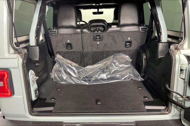 Used 2023 Gray Jeep Sahara image 28