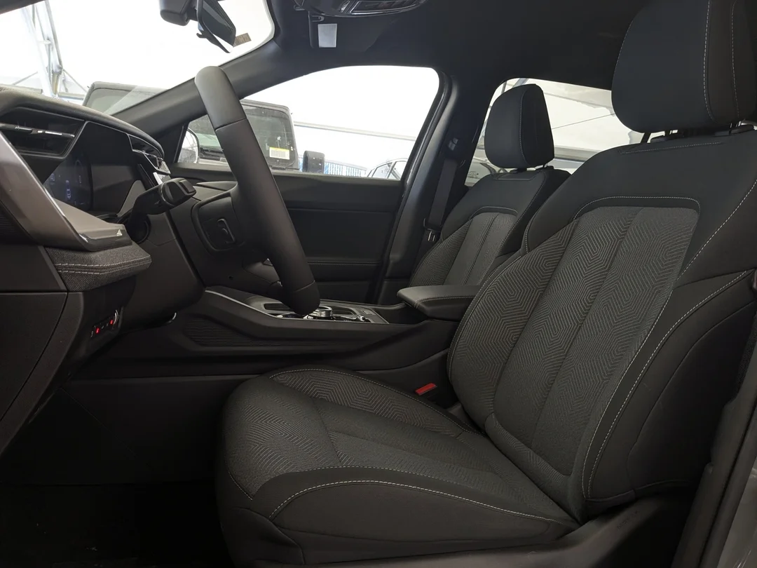 New 2026 Grey Jeep Laredo - - 4x4 - Pkg 23F - Compact Spare - 1.6L Turbo Hybrid - 12.3 Touchscreen & More! image 15