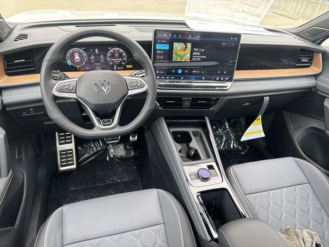 New 2026 White/off-white Volkswagen SEL R-Line Turbo image 7