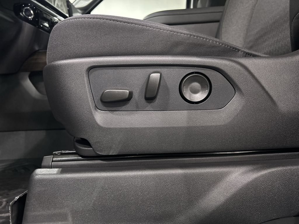 2026 Chevrolet Silverado 1500 LT - Photo 14