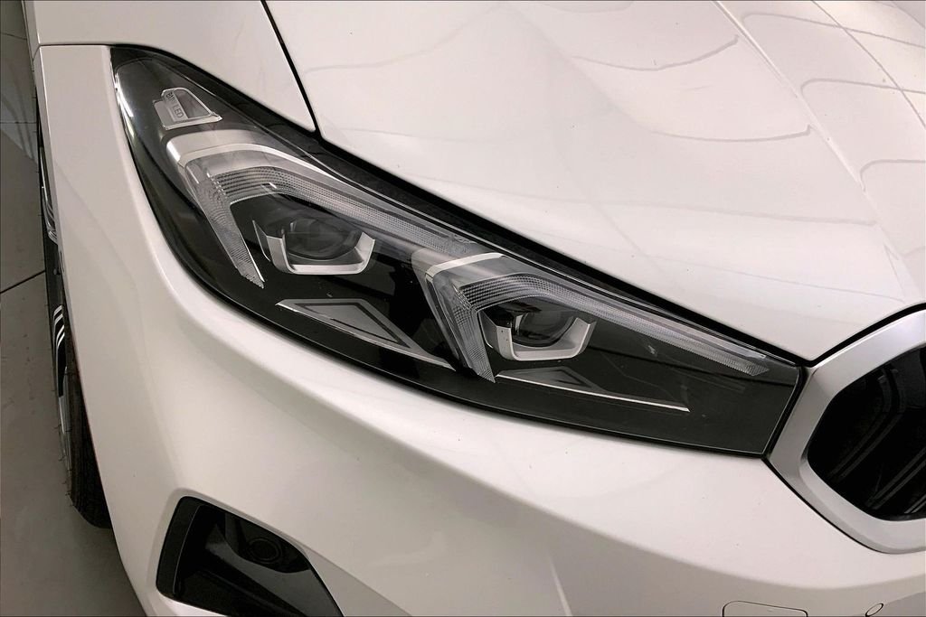 Used 2023 White Metallic BMW 330i xDrive image 27