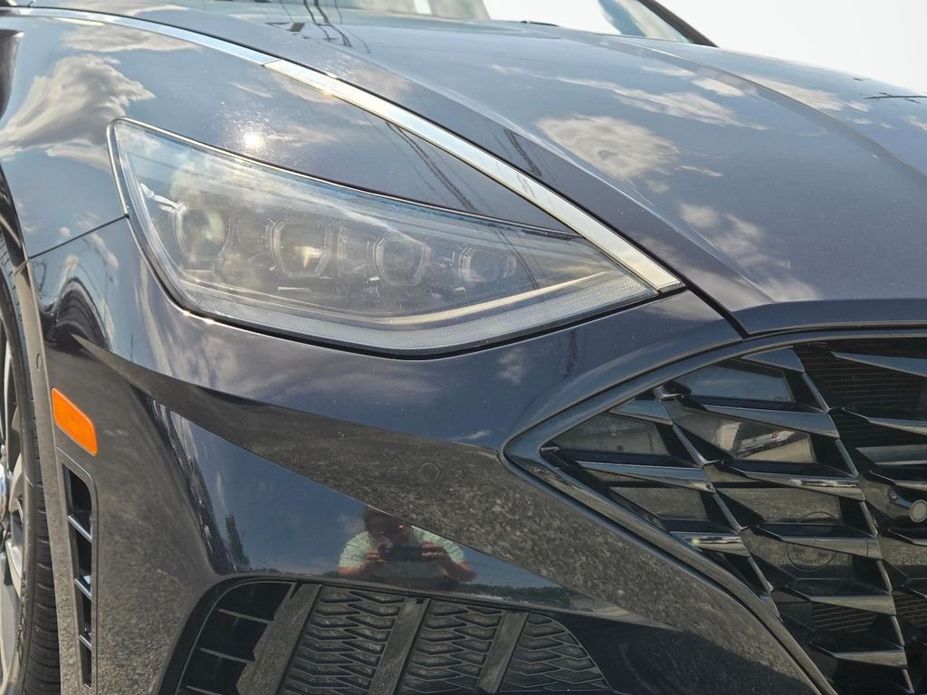 Used 2023 Blue Hyundai Limited image 2