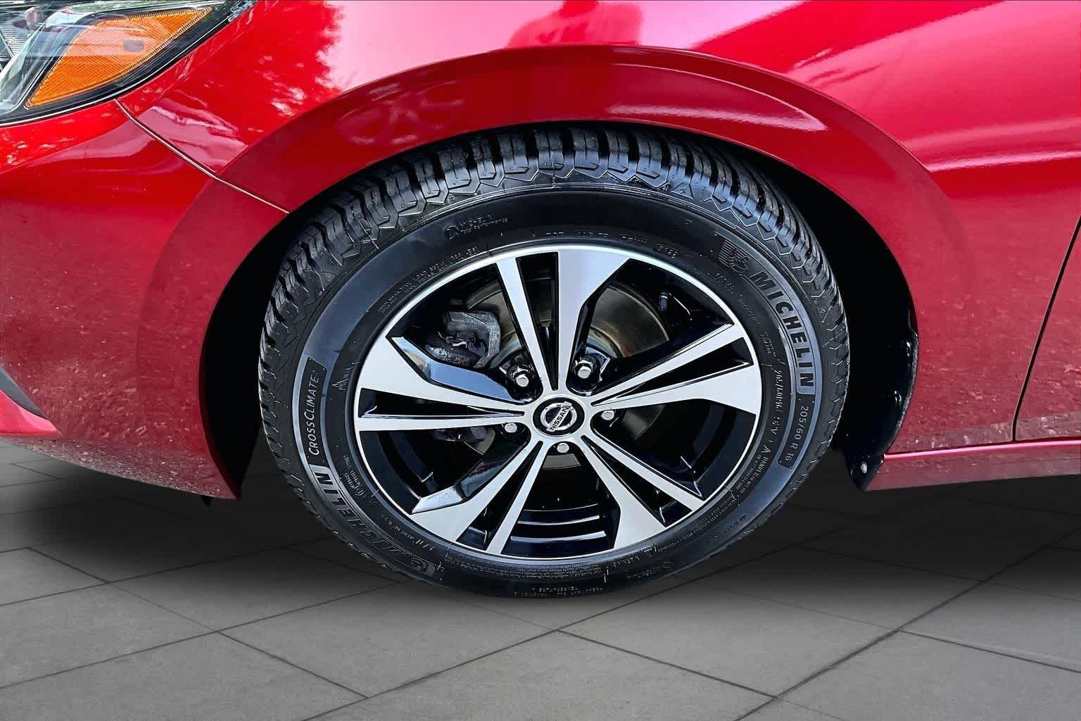 Used 2020 Scarlet Ember Tintcoat Nissan SV image 11