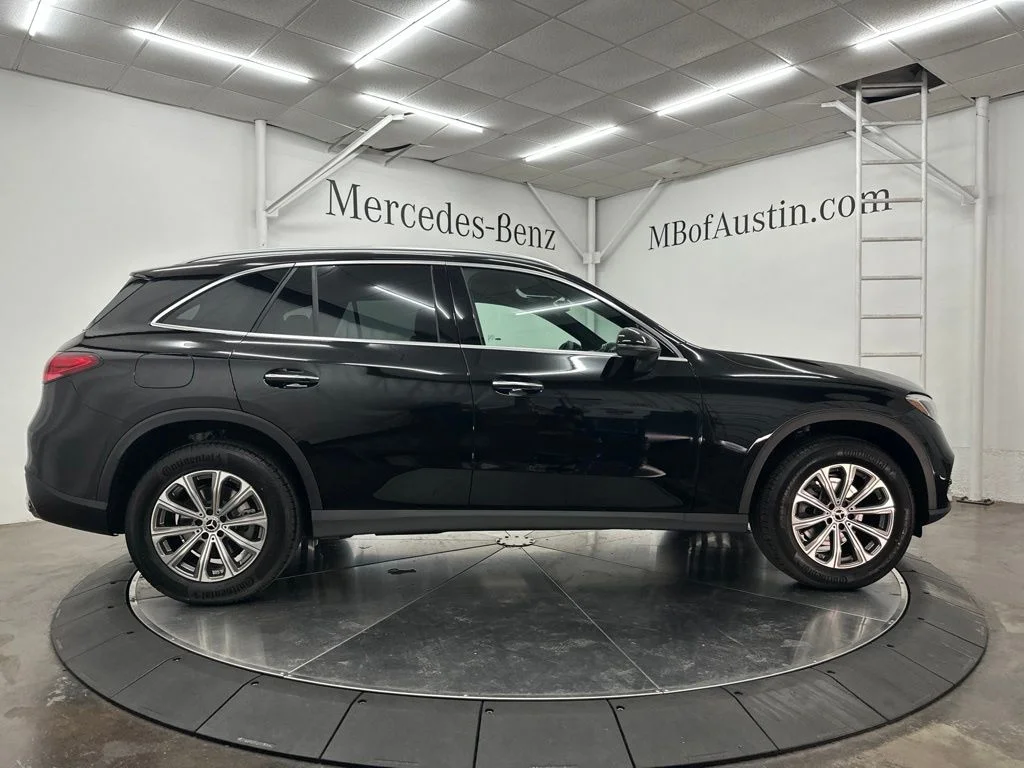 New 2026 Black Mercedes-Benz GLC 300 image 8