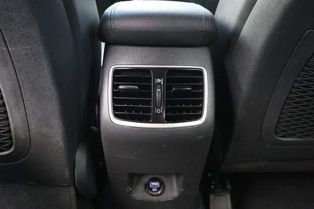 Used 2020 Silver Hyundai Limited image 27